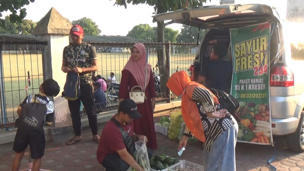 Penjual Sayur Live di Media Sosial, Omset Naik 100 Persen