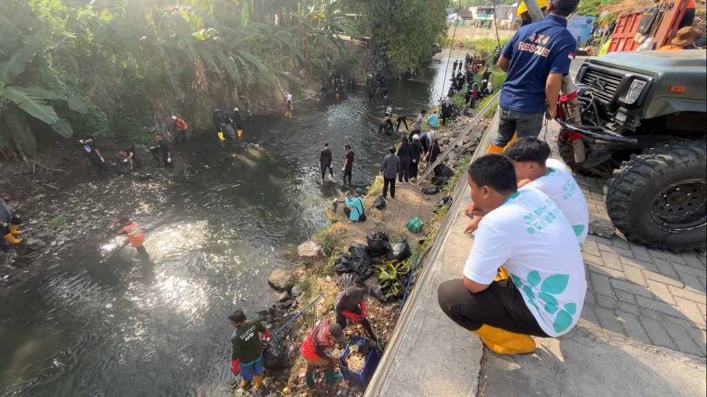 Wali Kota Solo Siapkan Sanksi Tegas bagi Pembuang Sampah Sembarangan, Terutama di Sungai