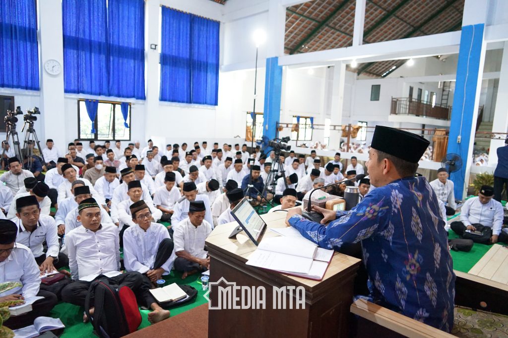 Pengajian dan Silaturrahim Warga MTA Perwakilan Kab. Pacitan Berlangsung Khidmat Bersama Pimpinan MTA Pusat